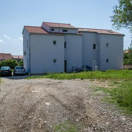 With A Parking Space - 12480 Zadar