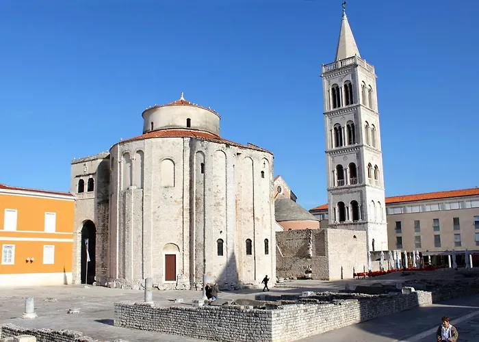 With A Parking Space - 12480