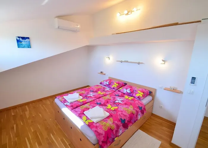 With A Parking Space - 12480 * Ζαντάρ